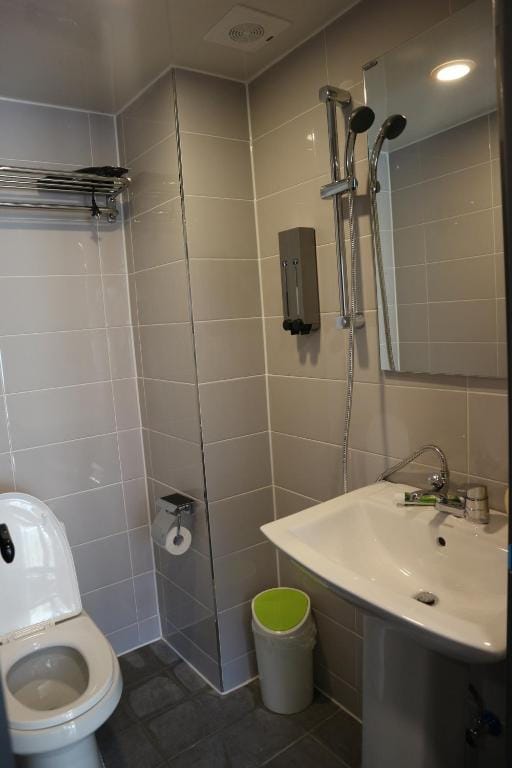Zzzip Guesthouse in Hongdae photo 3