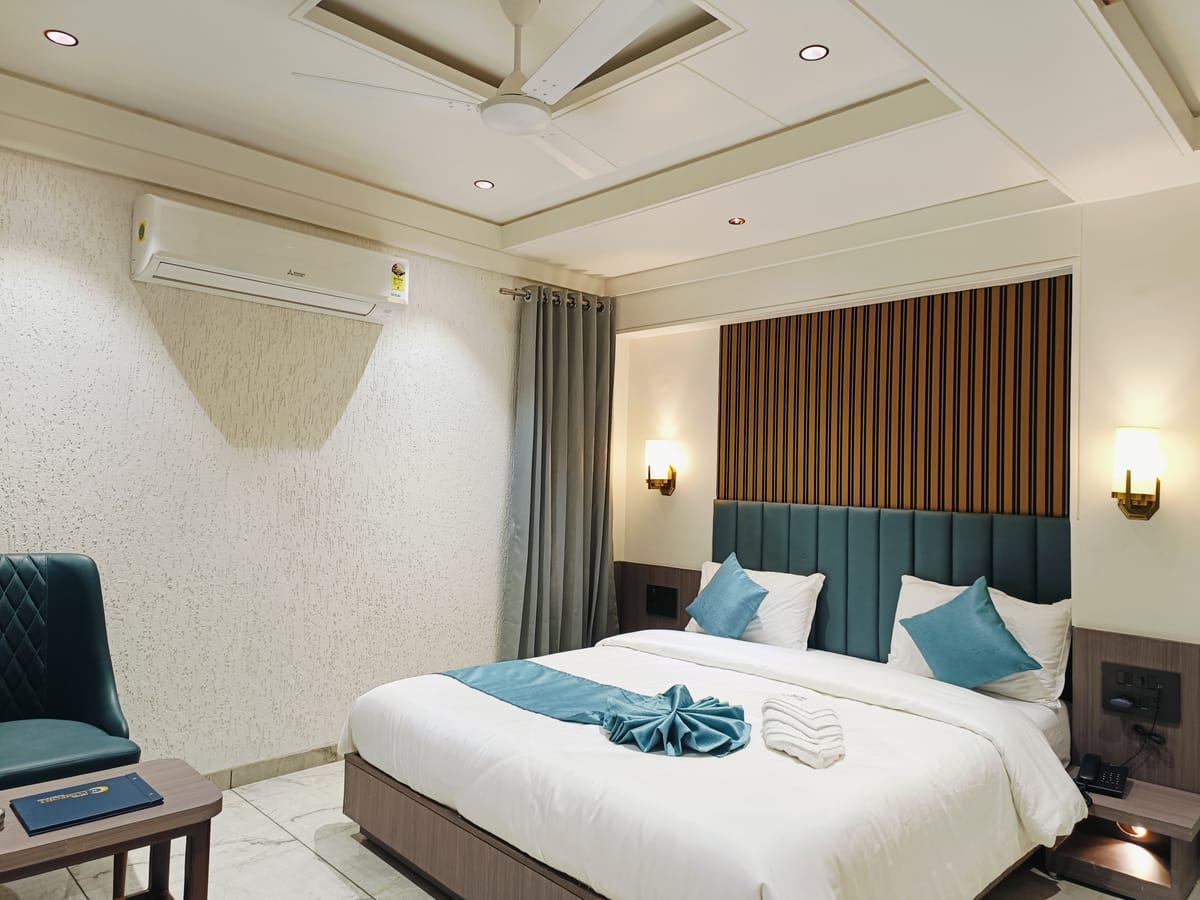 Hotel Comfort, Surat