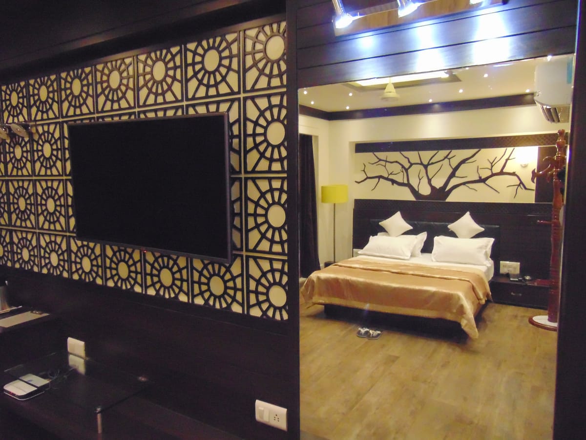 Hotel Grand Pragati photo 2