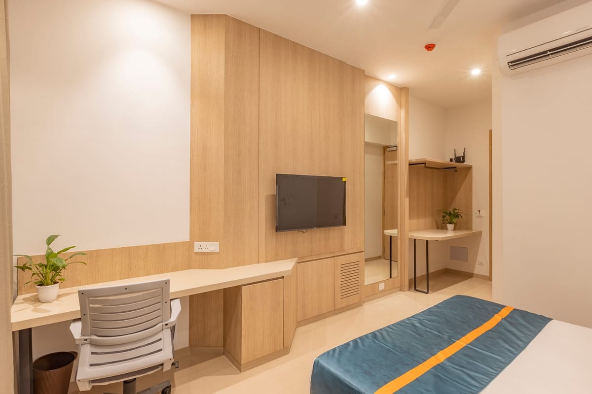 Hotel Shreeji Vatika, Airport Road