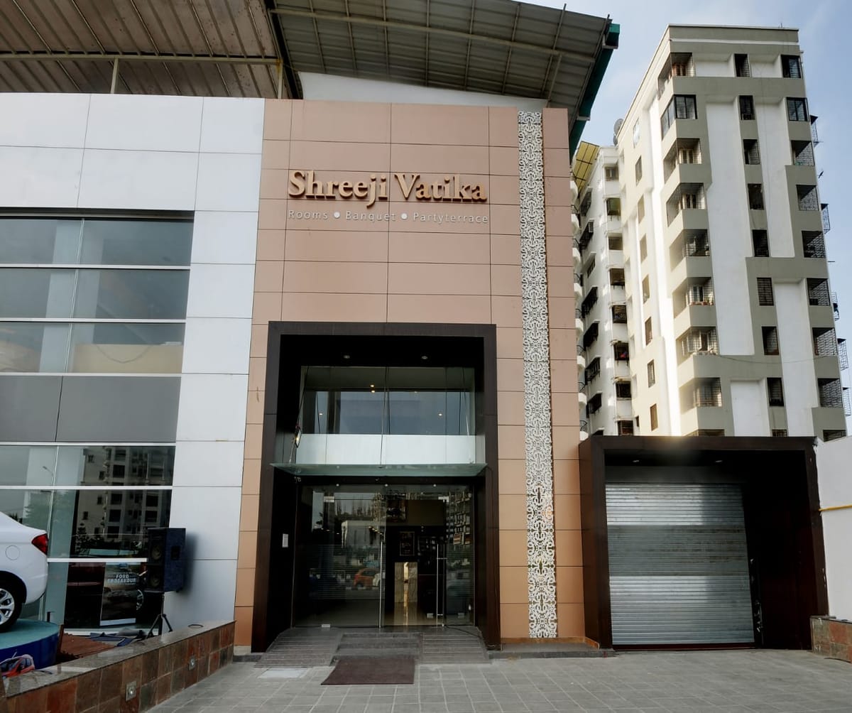 Hotel Shreeji Vatika, Airport Road photo 2
