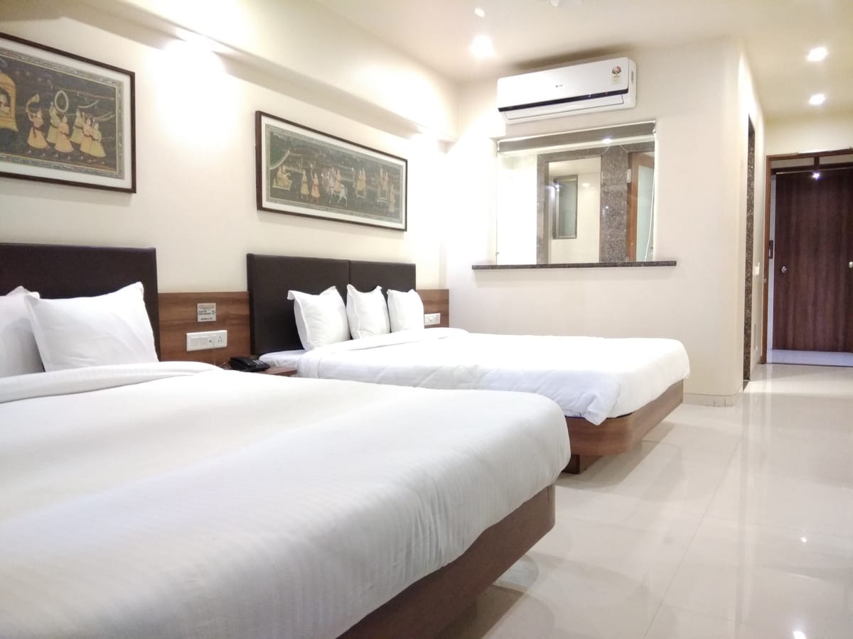 Hotel Shreeji Vatika, Airport Road photo 4