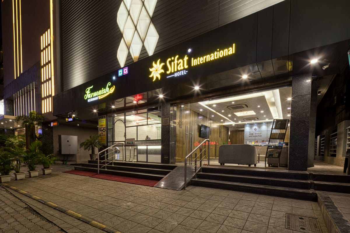 Hotel Sifat International Surat