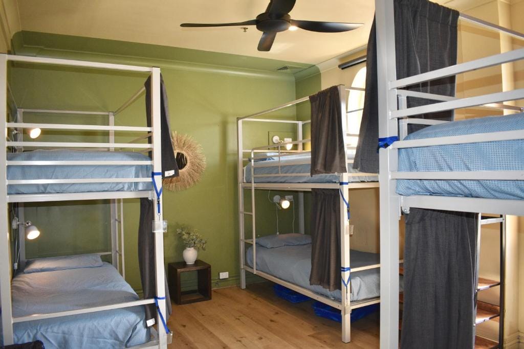 Mad Monkey Hostel Coogee Beach photo 2