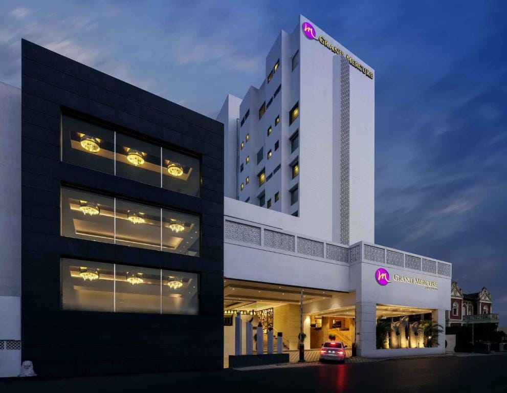 Grand Mercure Vadodara Surya Palace photo 2
