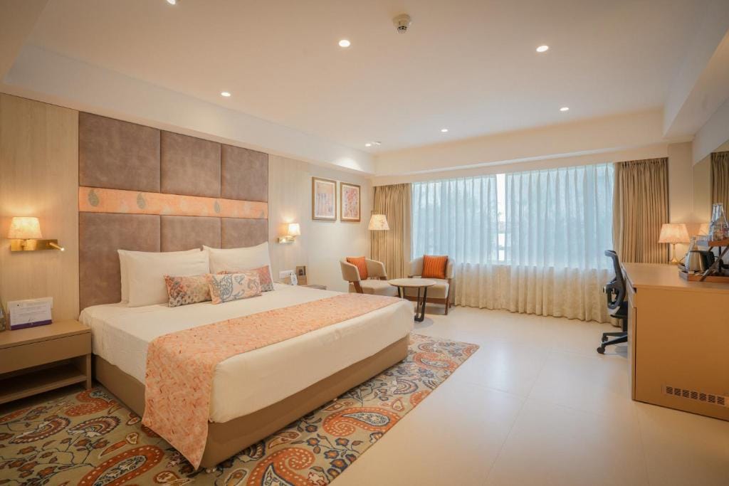 Grand Mercure Vadodara Surya Palace photo 3