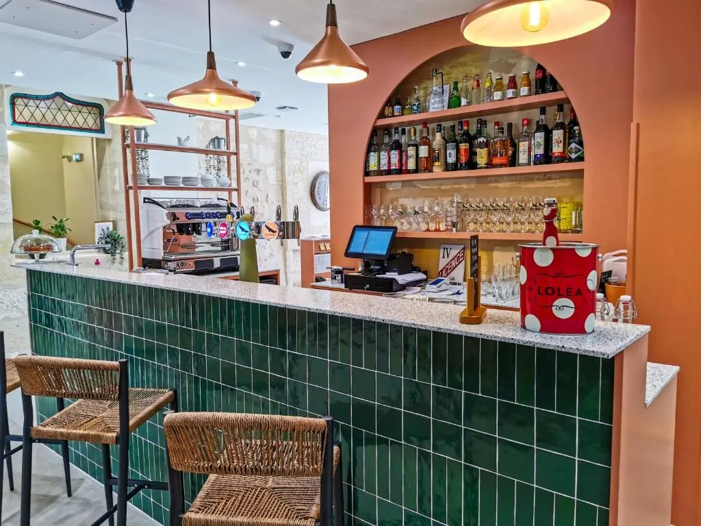 Bloom Hostel Bar & Garden photo 3