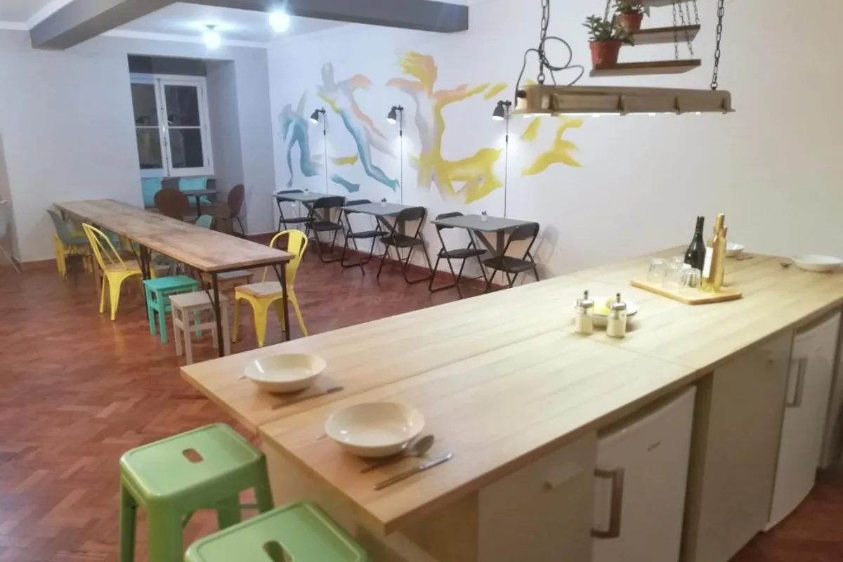 Draft Hostel & Rooms