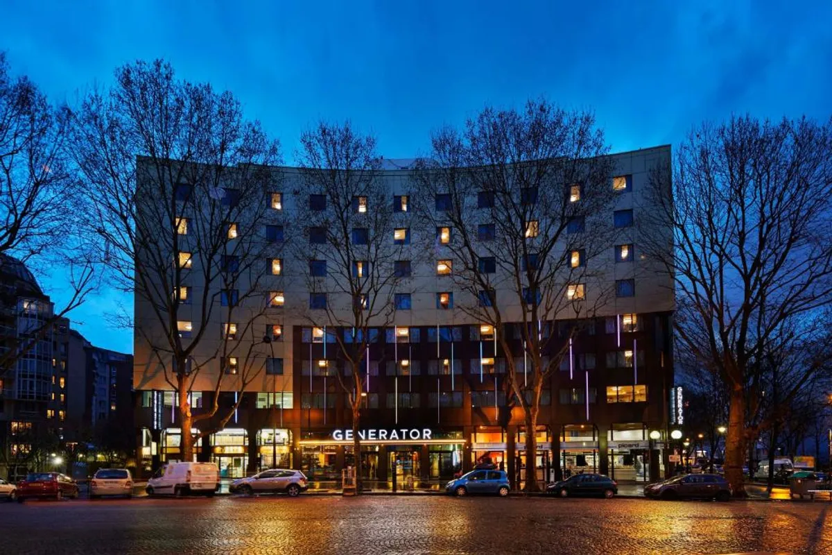 Generator Paris photo 2