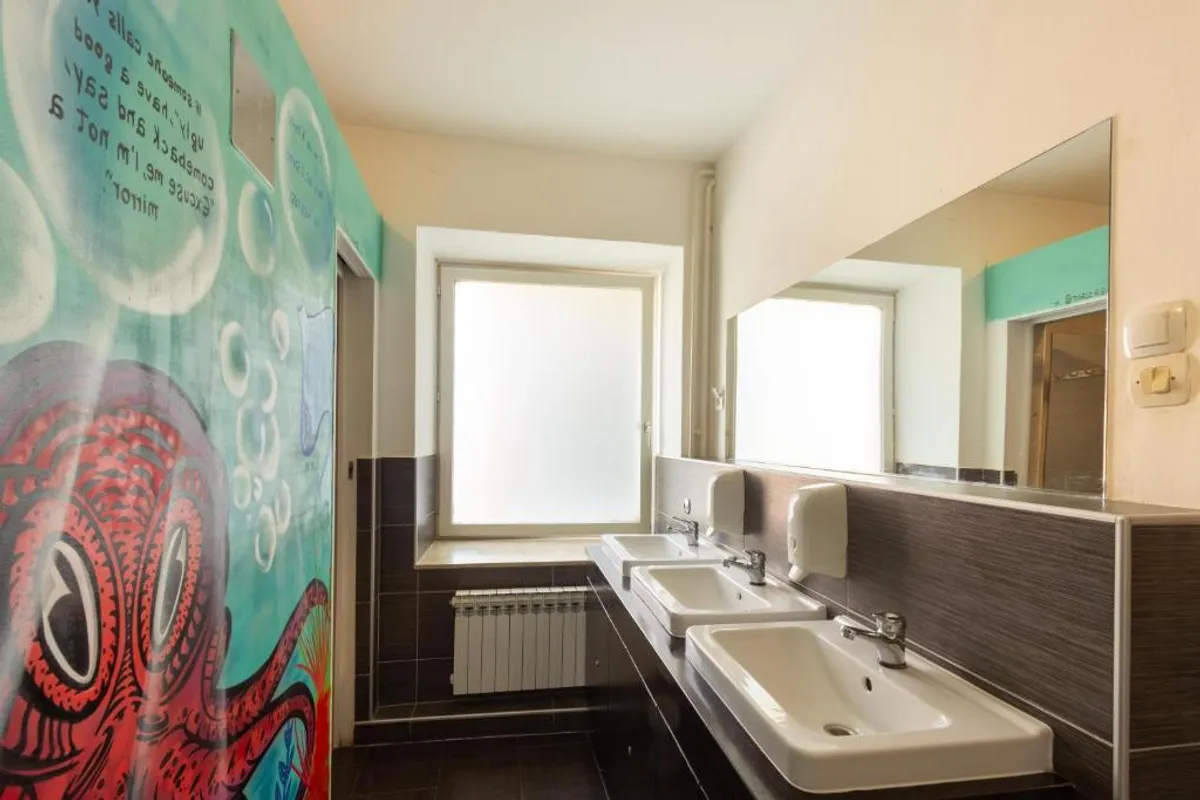 Whole Wide World Hostel photo 3